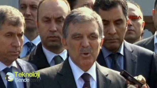 11. Cumhurbaşkanı Abdullah Gül, cuma namazı çıkışında 2015 genel seçiminde aday olup olmayacağıyla ilgili kararını açıkladı.